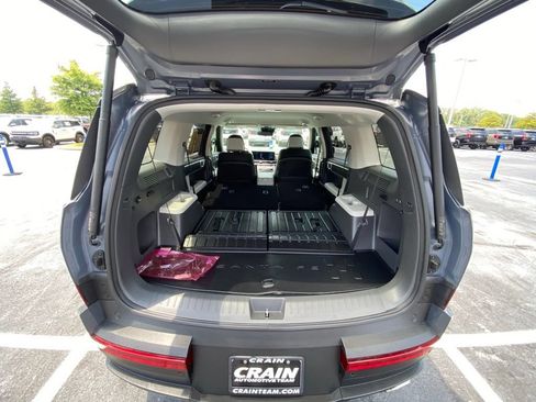 Used 2025 Hyundai Santa Fe SE FWD image 28