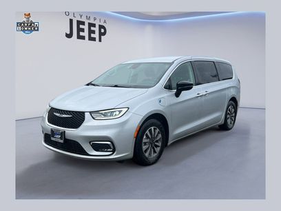 Certified 2024 Chrysler Pacifica Select