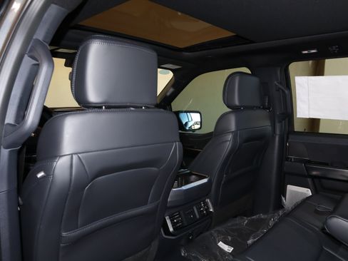 New 2025 Ford F150 Platinum w/ Equipment Group 702A High image 38