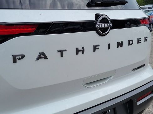 New 2026 Nissan Pathfinder Platinum FWD image 12