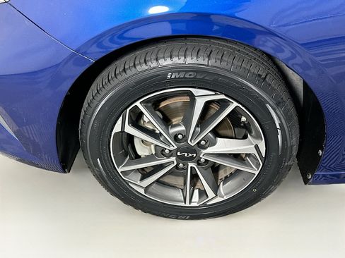Used 2022 Kia Forte LXS FWD image 11