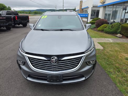 Used 2023 Buick Enclave Essence w/ Experience Buick Package AWD/4WD image 9