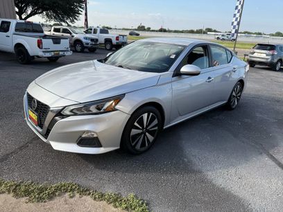 Used 2021 Nissan Altima 2.5 SV
