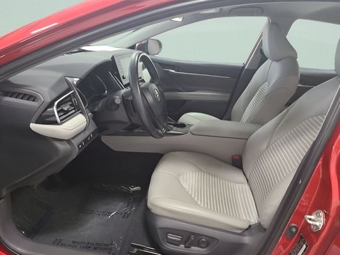 Used 2023 Toyota Camry SE w/ Protection Package (Q2) (TMS) FWD image 16