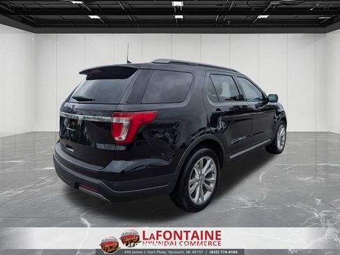 Used 2019 Ford Explorer XLT w/ Equipment Group 202A FWD image 5