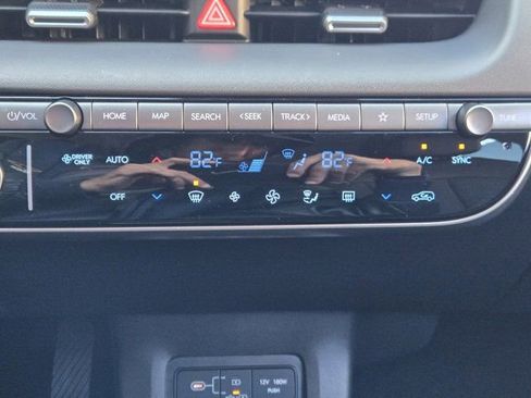 Certified 2025 Hyundai Ioniq 5 SEL image 18