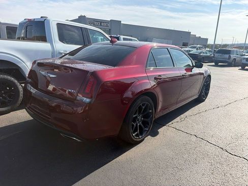 Used 2019 Chrysler 300 Touring w/ Sport Appearance Package RWD image 2