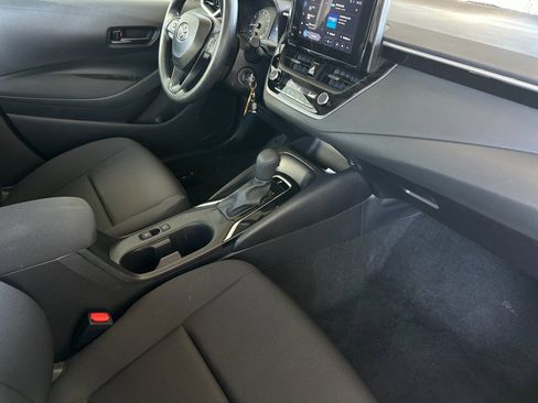 Used 2025 Toyota Corolla LE image 14