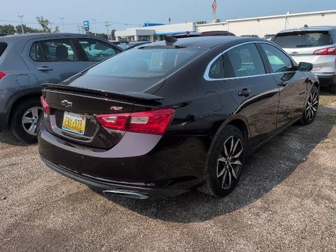 Used 2021 Chevrolet Malibu RS FWD image 4