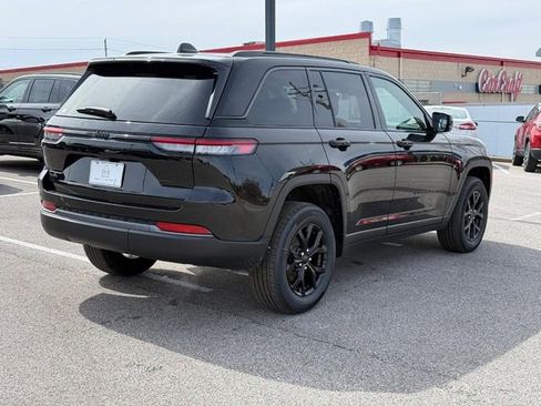 New 2026 Jeep Grand Cherokee Altitude image 3