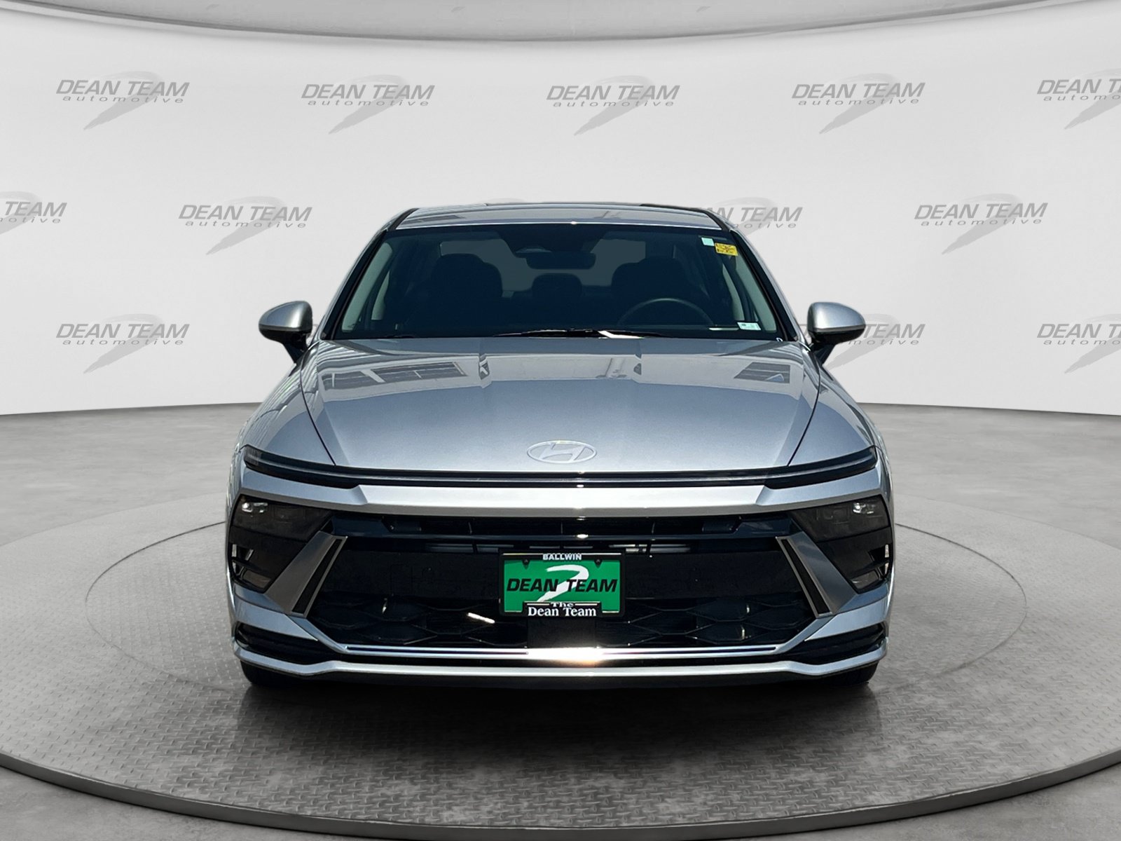 Used 2026 Hyundai Sonata SEL FWD image 2