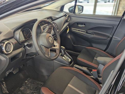 New 2025 Nissan Versa SR w/ Trunk Package FWD image 9