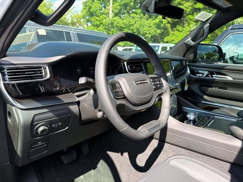 New 2026 Jeep Grand Wagoneer L Summit w/ Premium Group III AWD/4WD image 4