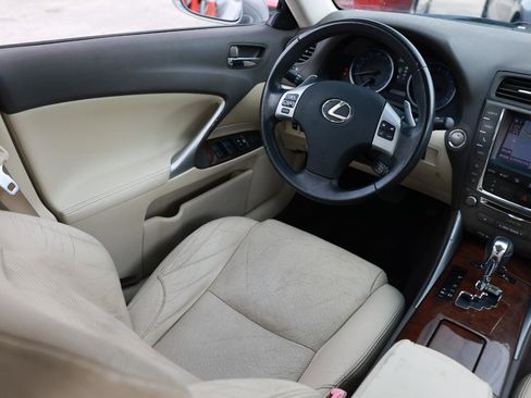 Used 2013 Lexus IS 250 w/ Premium Pkg Value Edition RWD image 16