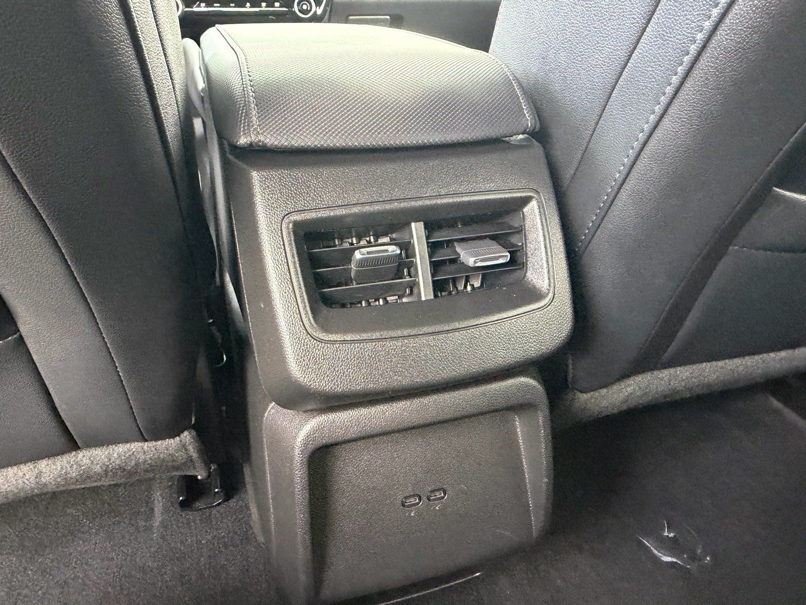 Used 2024 Chevrolet Equinox EV RS FWD image 12