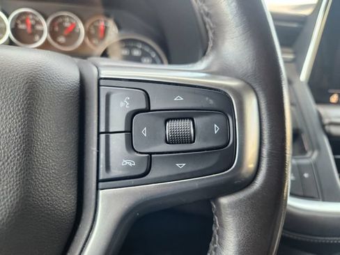 Used 2021 Chevrolet Suburban LT RWD image 25