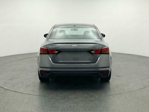 Used 2025 Nissan Altima 2.5 SV image 7