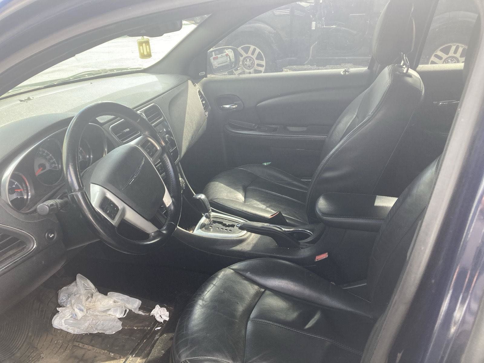 Used 2013 Chrysler 200 Limited FWD image 9