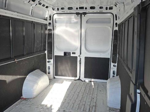 Used 2026 RAM ProMaster 2500 w/ Convenience Group FWD image 10