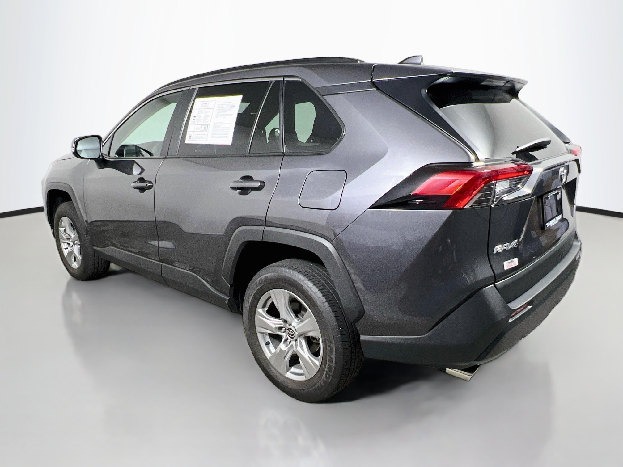 Used 2025 Toyota RAV4 XLE FWD image 8
