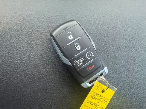 New 2026 RAM 1500 4x4 Crew Cab image 25