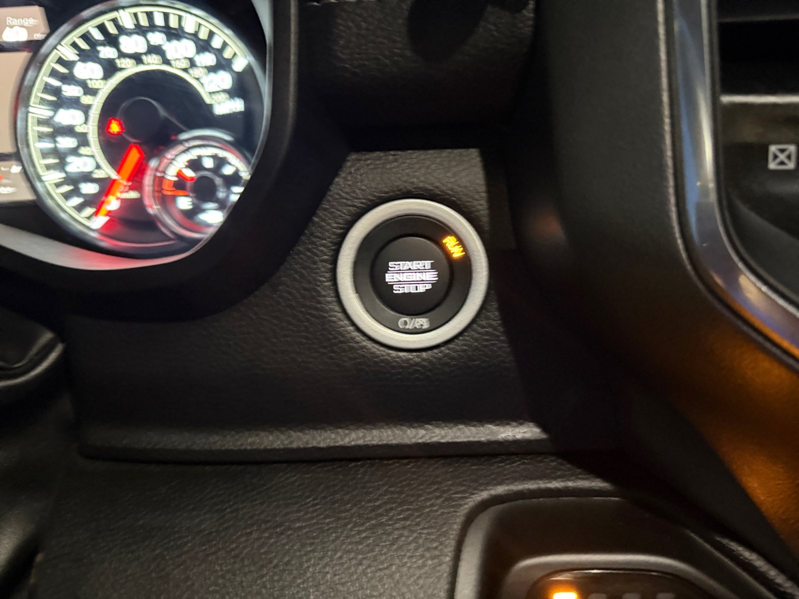 Used 2023 RAM 1500 Laramie AWD/4WD image 21