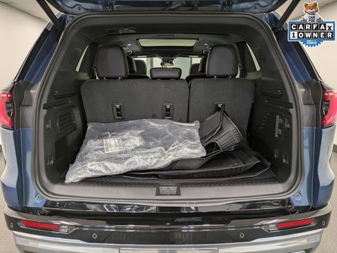 Used 2025 GMC Acadia Denali w/ LPO, Floor Liner Package AWD/4WD image 24