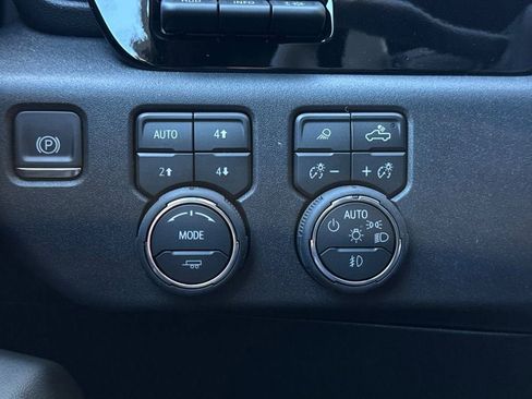 New 2026 Chevrolet Silverado 1500 ZR2 image 27