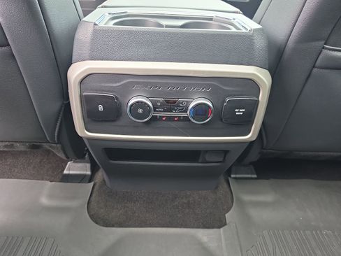 Used 2023 Ford Expedition Limited AWD/4WD image 16