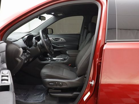 Certified 2023 Chevrolet Traverse LT image 5