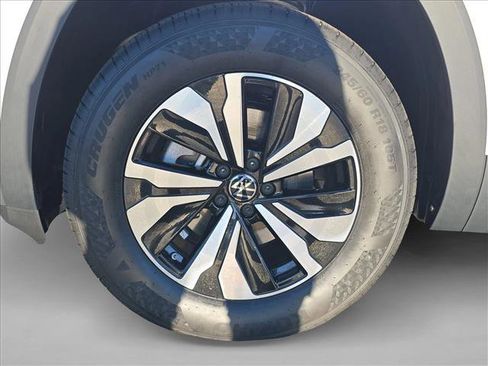 New 2026 Volkswagen Atlas SE image 10