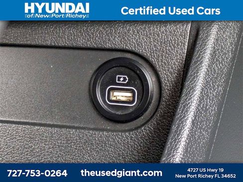 Certified 2022 Hyundai Santa Fe Limited image 34