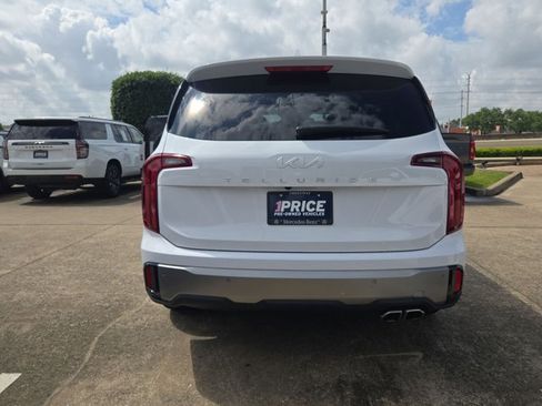 Used 2025 Kia Telluride S FWD image 7