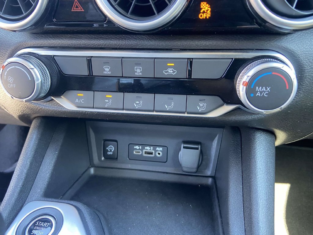 Used 2025 Nissan Sentra SV FWD image 18