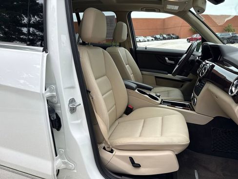 Used 2013 Mercedes-Benz GLK 350 4MATIC image 24