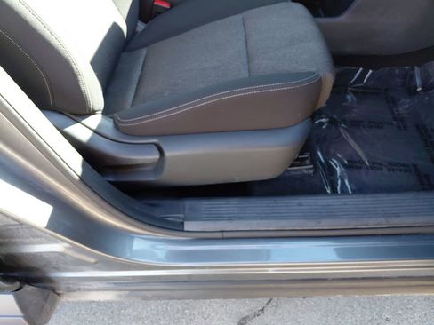 Used 2024 Nissan Rogue SV image 17