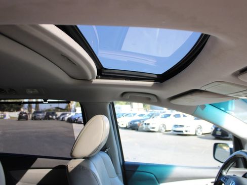 Used 2011 Honda Odyssey EX-L image 19