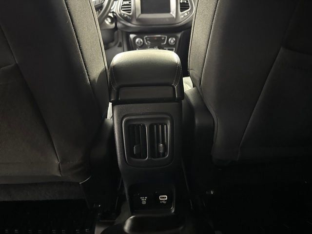 Used 2018 Jeep Compass Sport w/ Tech Group AWD/4WD image 33