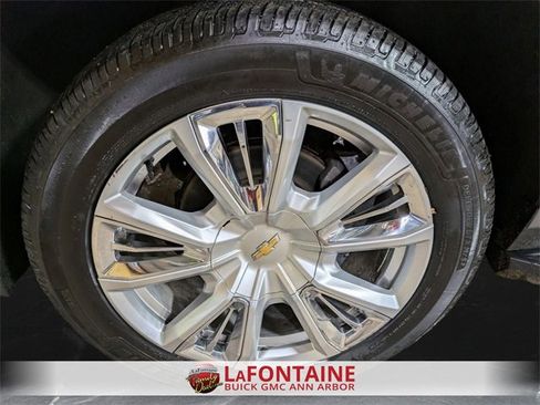 Certified 2022 Chevrolet Suburban High Country image 31