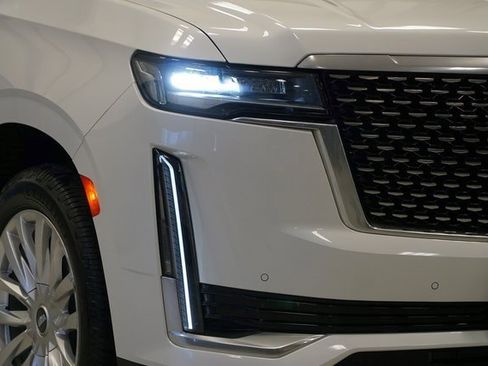 Certified 2022 Cadillac Escalade Luxury image 10