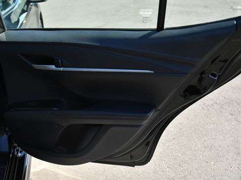 Used 2025 Toyota Camry SE image 43
