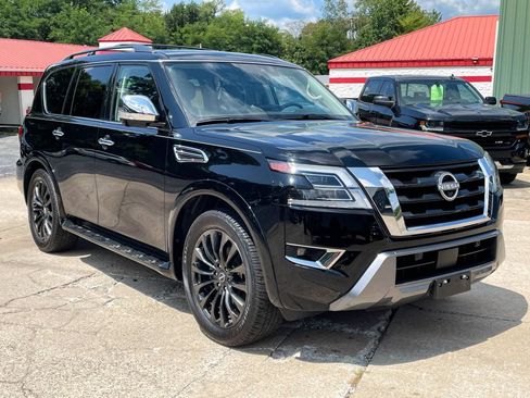 Used 2024 Nissan Armada Platinum w/ Captain's Chairs Package RWD image 2
