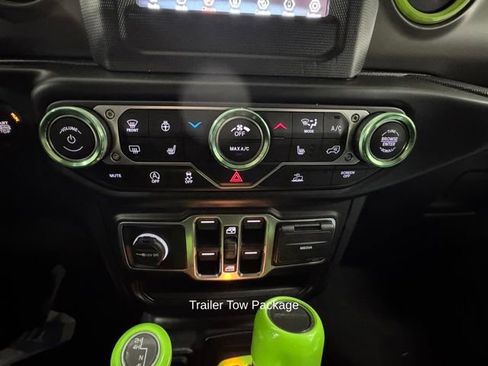 Used 2022 Jeep Gladiator Sport image 19