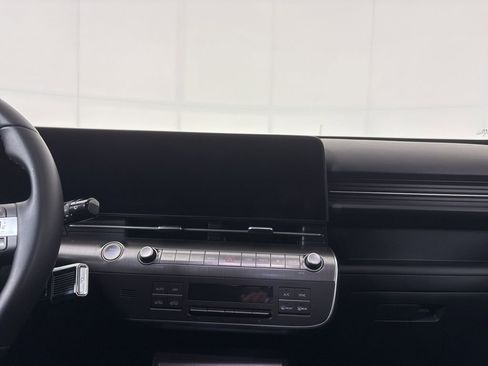 Certified 2025 Hyundai Kona SEL FWD image 25