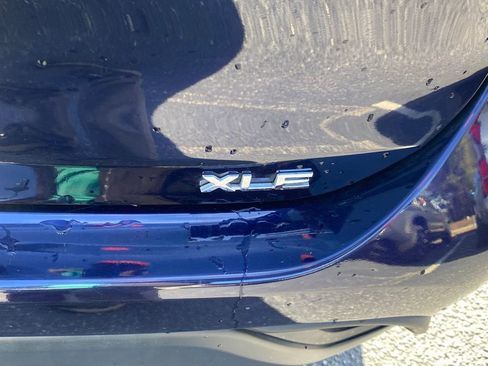 Used 2020 Toyota Highlander XLE image 16