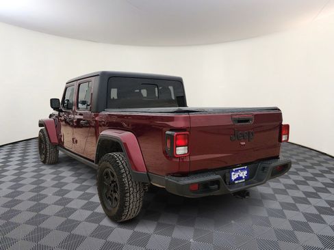 Used 2022 Jeep Gladiator Sport image 3
