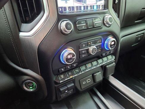 Used 2022 GMC Sierra 2500 Denali w/ Denali Ultimate Package AWD/4WD image 29