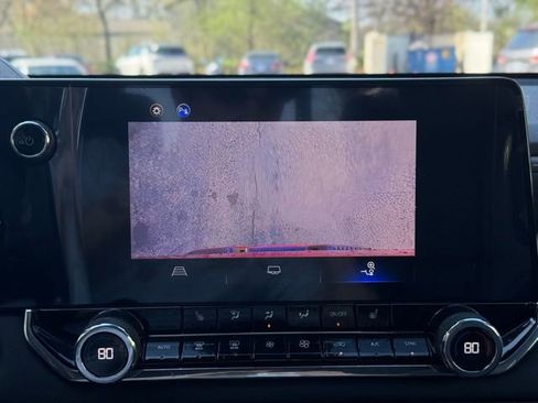 Used 2024 Chevrolet Colorado LT w/ LT Convenience Package III image 35