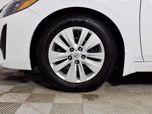 Used 2024 Nissan Sentra S image 7