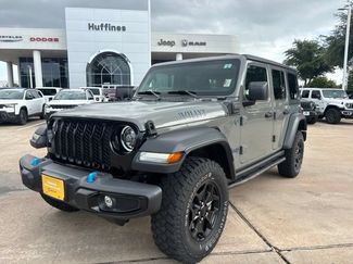 Used 2023 Jeep Wrangler Unlimited w/ Cold Weather Group AWD/4WD video 1